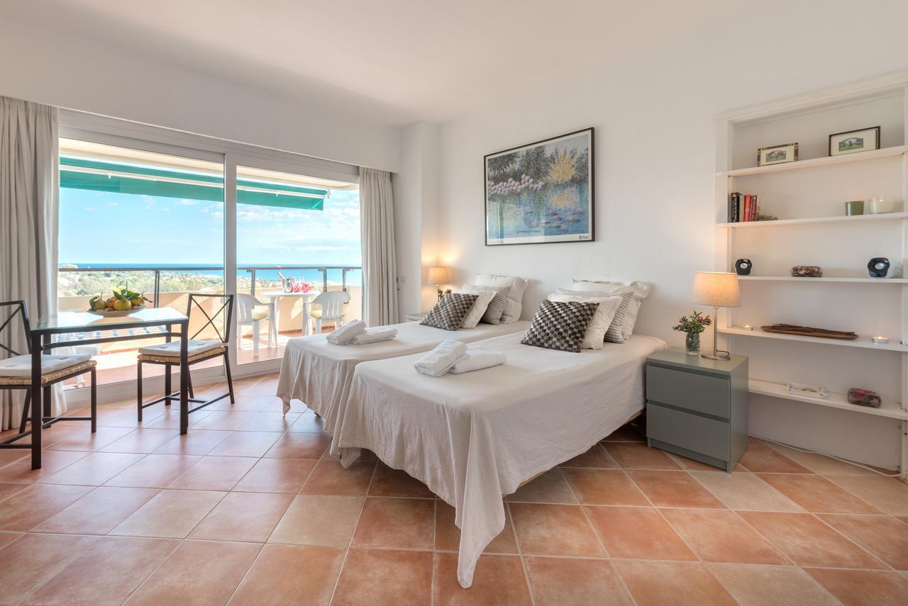 Estudio Del Este Marbella
